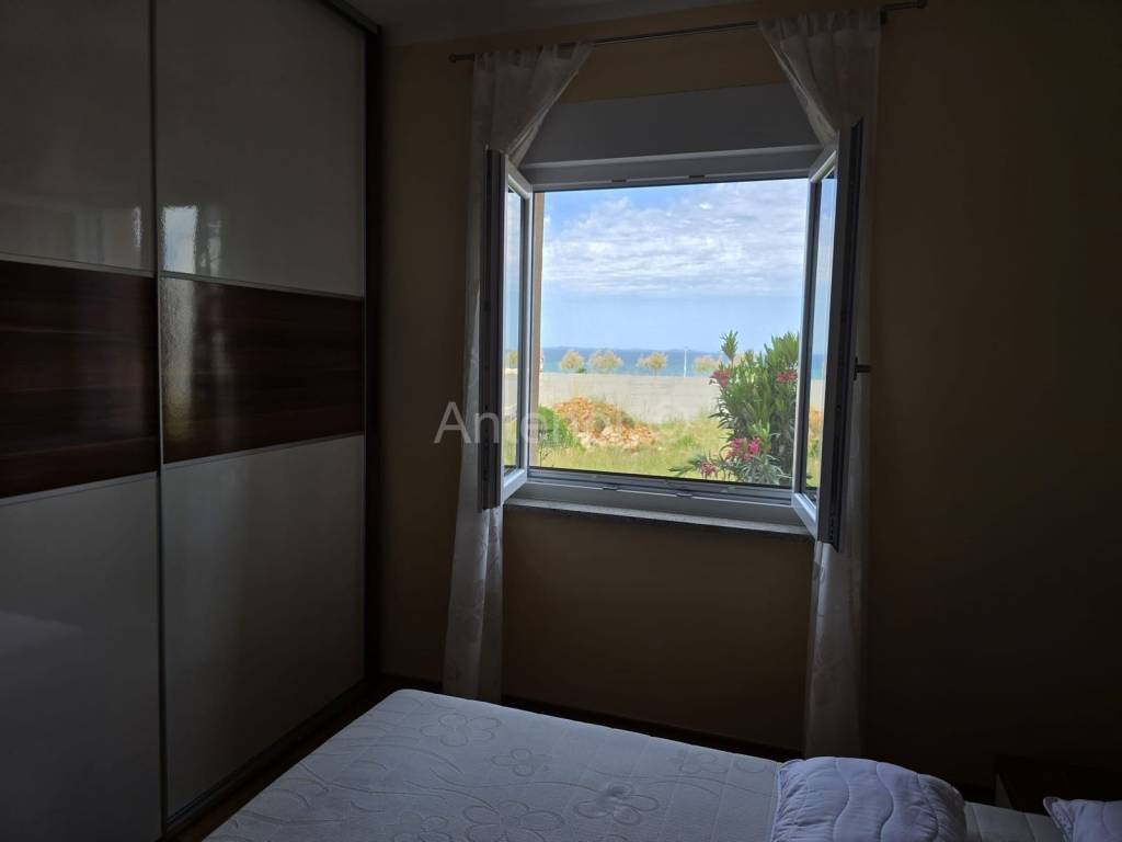 Apartman na moru, Prodaja, Nin, Zaton