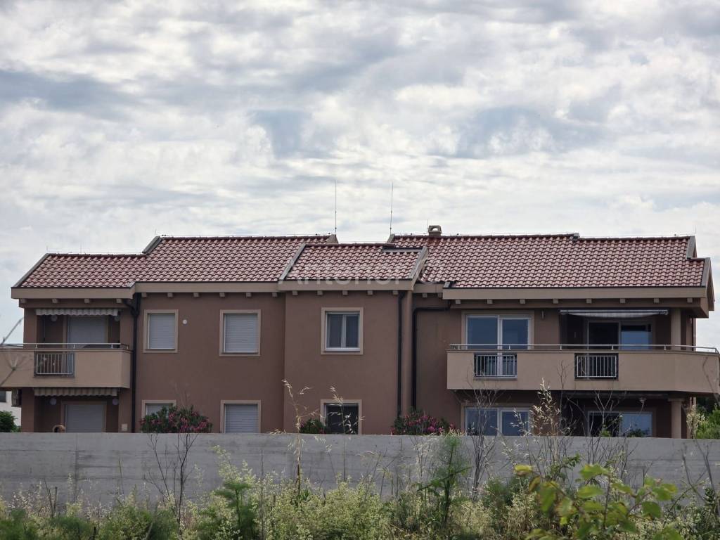 Apartman na moru, Prodaja, Nin, Zaton