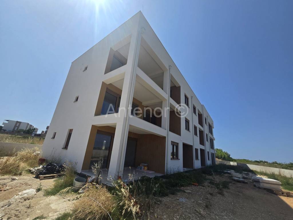 Apartman s okućnicom, Prodaja, Nin, Nin