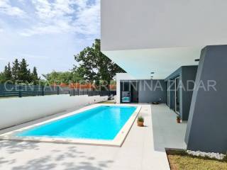 Vila, Prodaja, Nin, Zaton