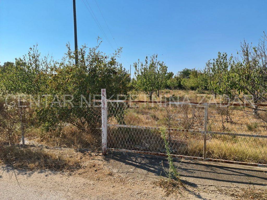 Građevinsko M1, Prodaja, Polača, Polača