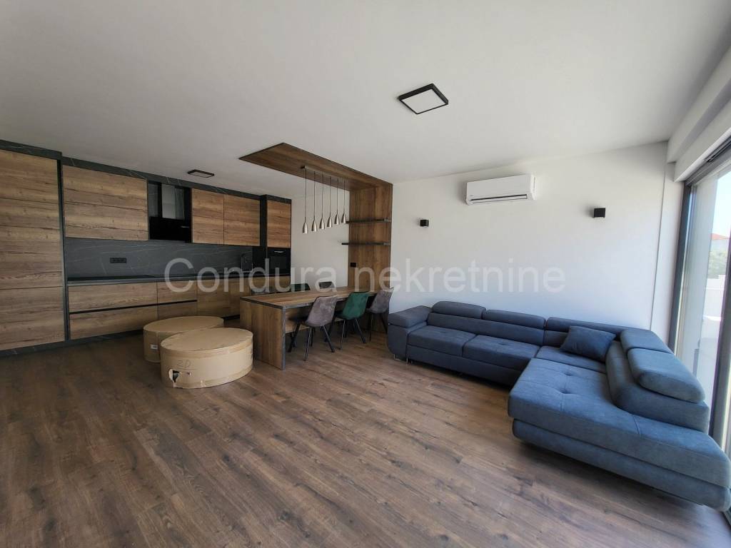 Apartman na moru, Prodaja, Privlaka, Privlaka