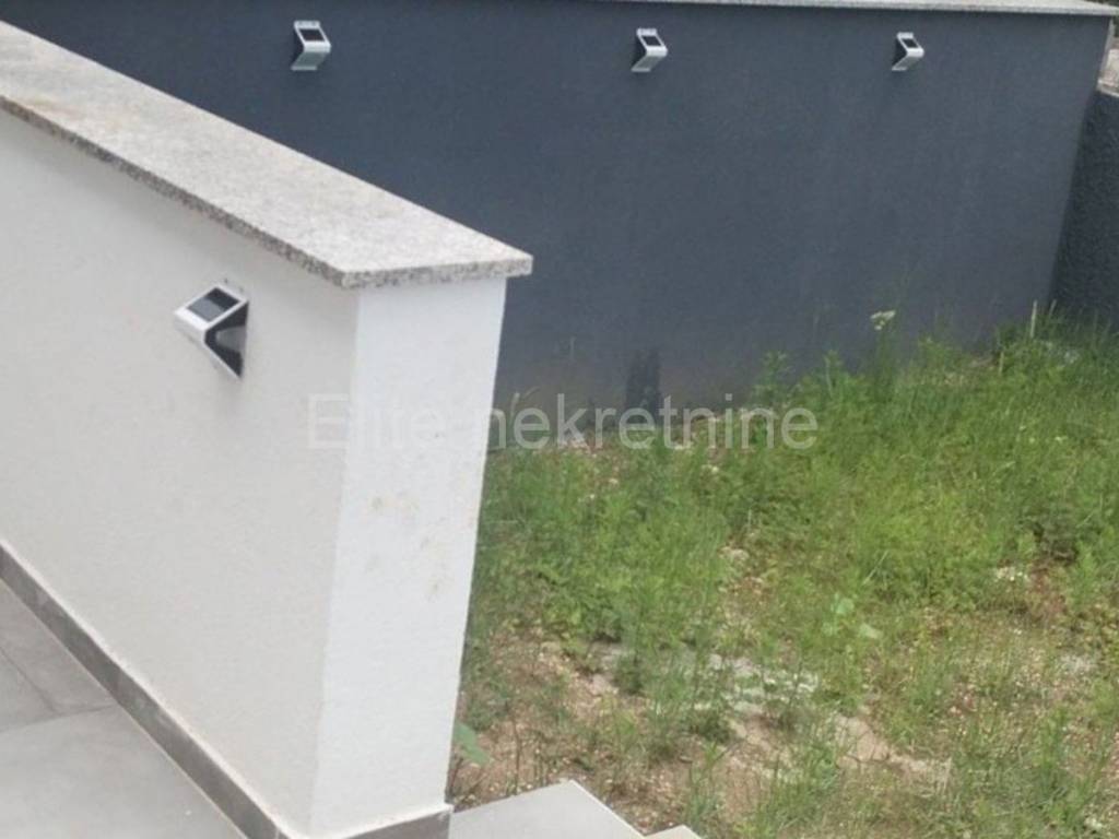 Stan u kući, Prodaja, Crikvenica, Crikvenica