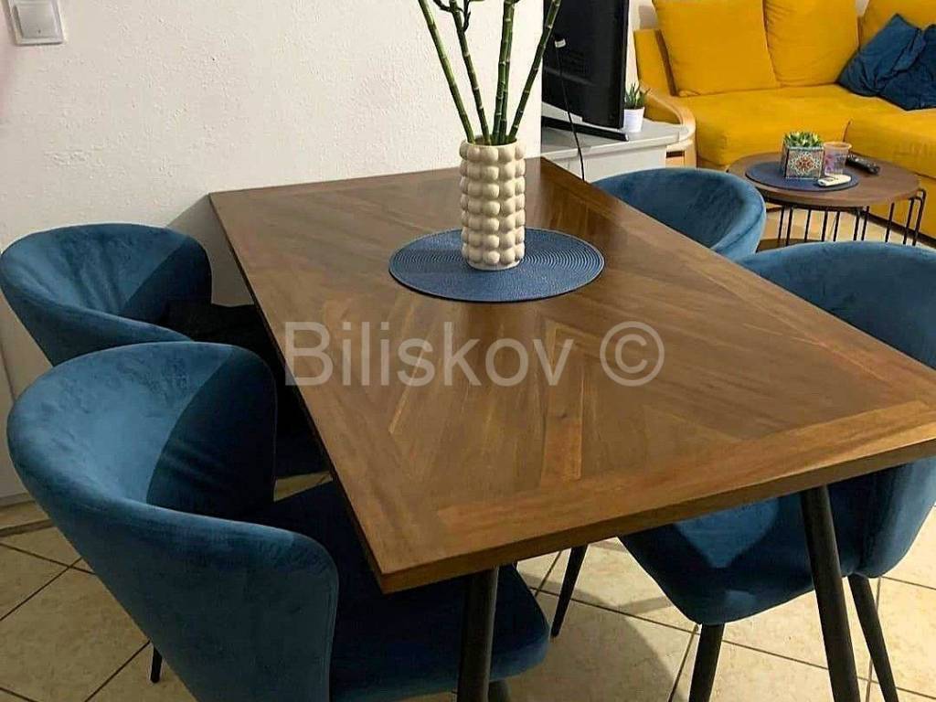 Stan u zgradi, Prodaja, Okrug, Okrug Gornji