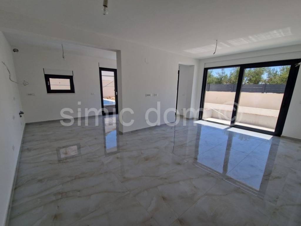 Apartman na moru, Prodaja, Okrug, Okrug Gornji