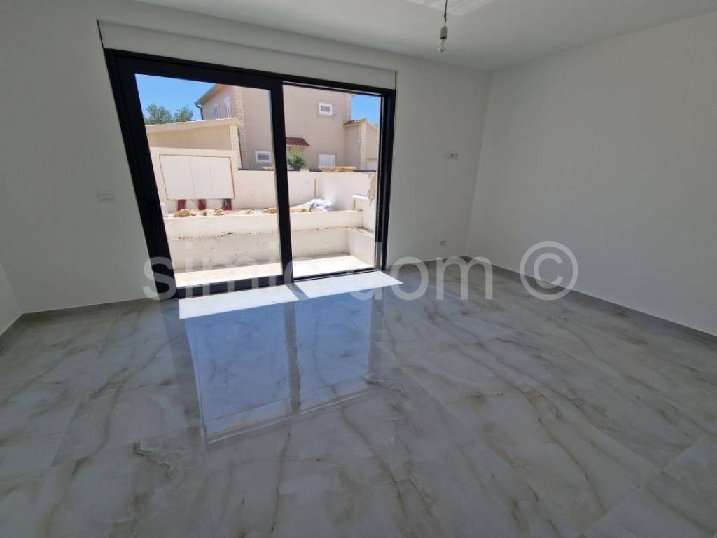 Apartman na moru, Prodaja, Okrug, Okrug Gornji