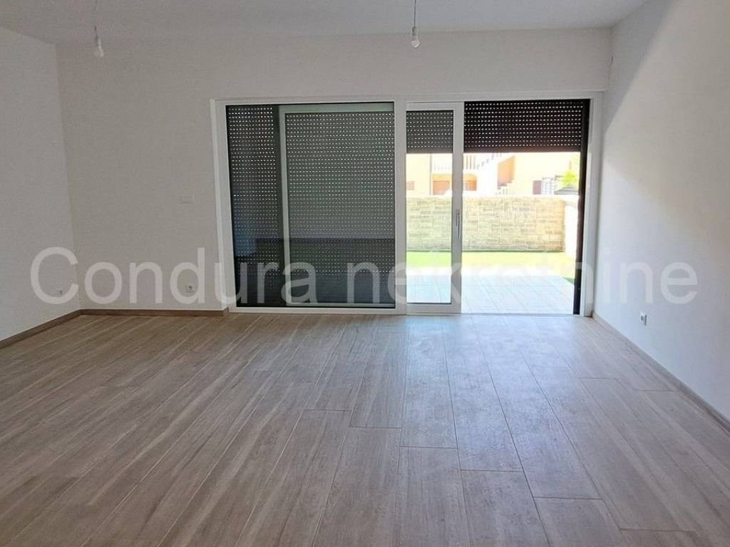Apartman na moru, Prodaja, Povljana, Povljana