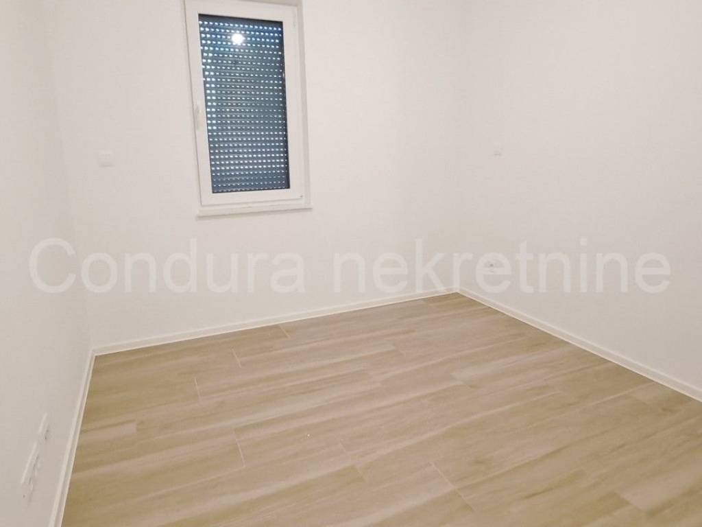 Apartman na moru, Prodaja, Povljana, Povljana