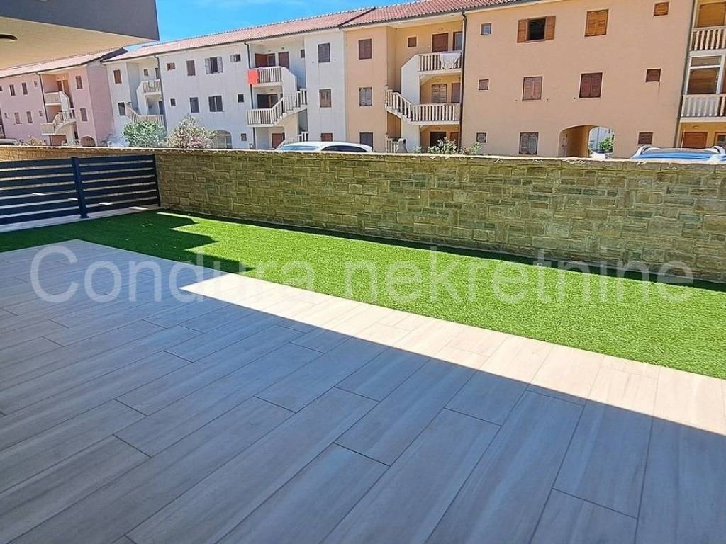Apartman na moru, Prodaja, Povljana, Povljana