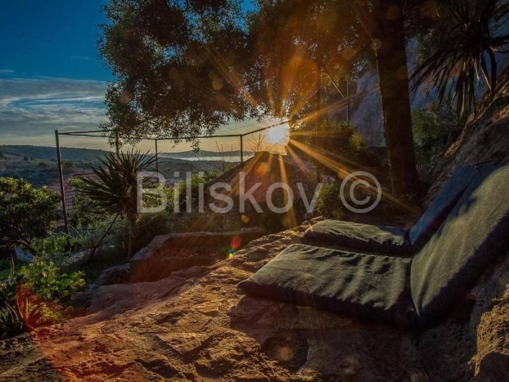 Dvojna kuća, Prodaja, Milna, Bobovišća