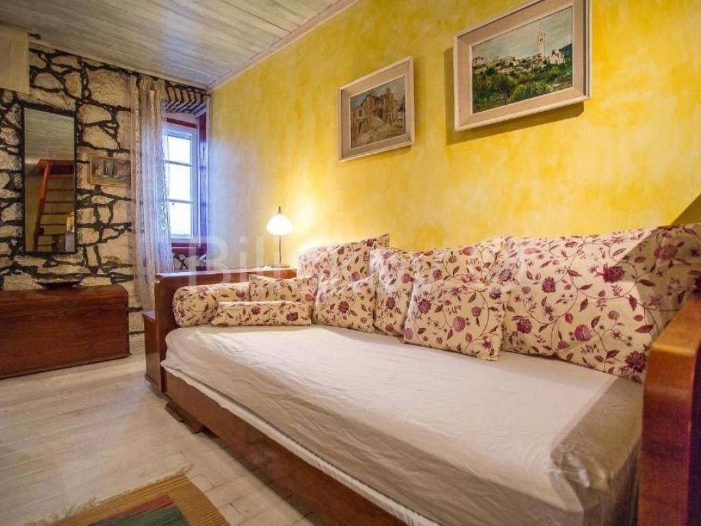 Dvojna kuća, Prodaja, Milna, Bobovišća