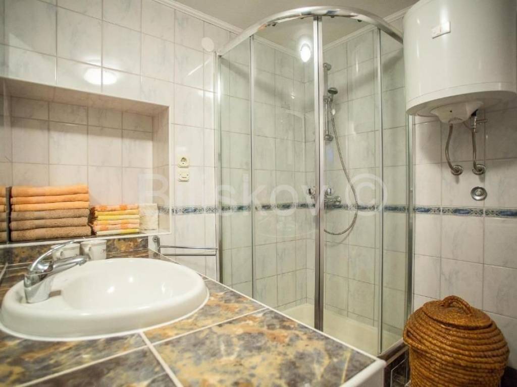 Dvojna kuća, Prodaja, Milna, Bobovišća
