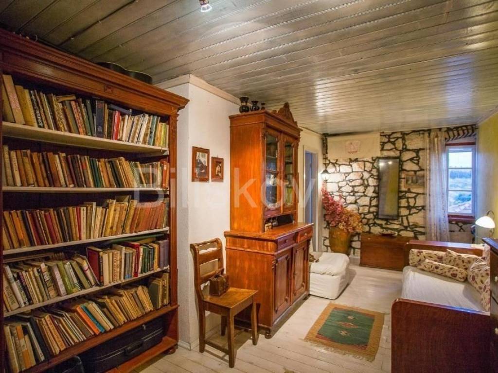 Dvojna kuća, Prodaja, Milna, Bobovišća