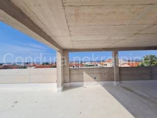 Apartman na moru, Prodaja, Vir, Vir