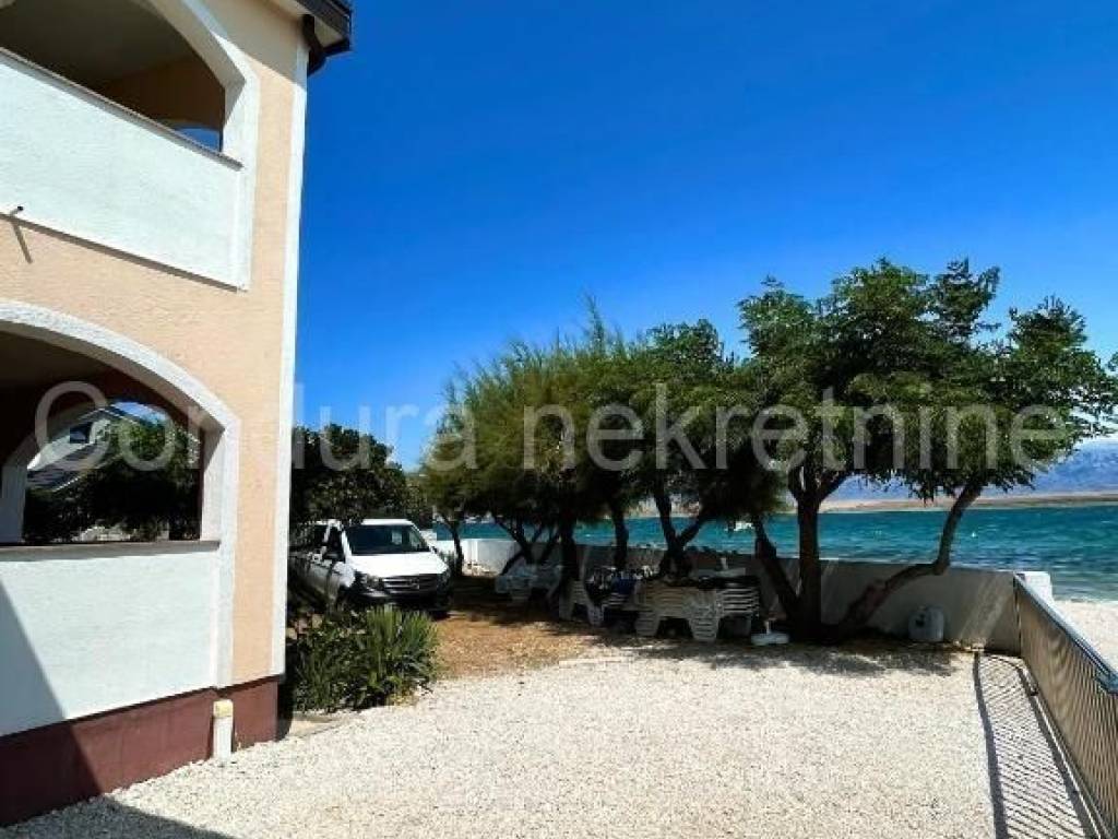 Apartman na moru, Prodaja, Vir, Vir