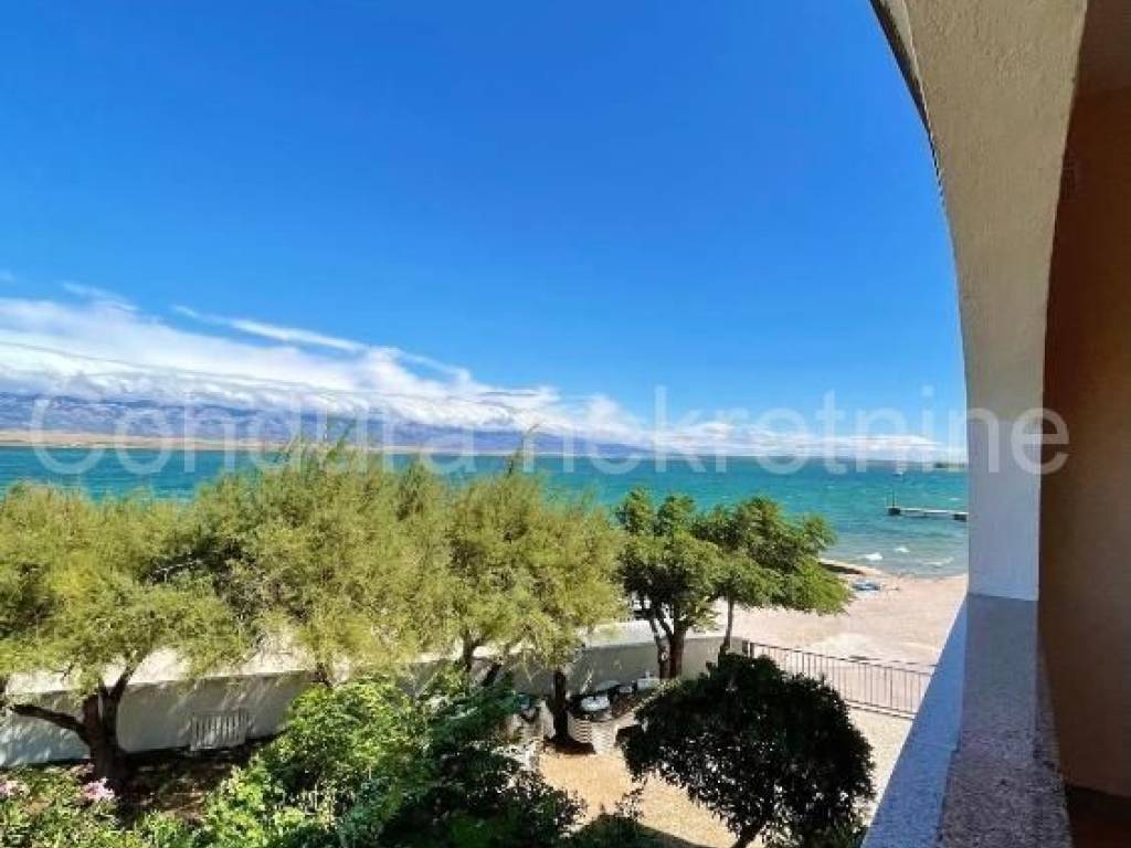 Apartman na moru, Prodaja, Vir, Vir