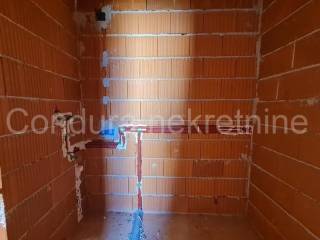 Apartman na moru, Prodaja, Vir, Vir