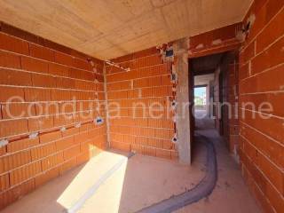 Apartman na moru, Prodaja, Vir, Vir