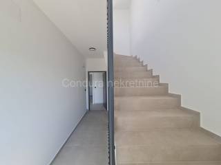 Apartman na moru, Prodaja, Vir, Vir