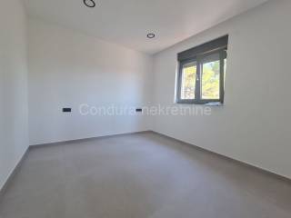Apartman na moru, Prodaja, Vir, Vir