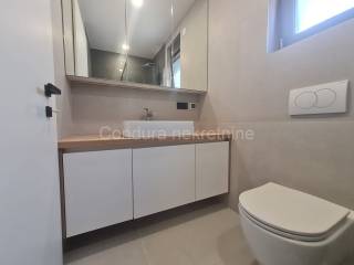 Apartman na moru, Prodaja, Vir, Vir