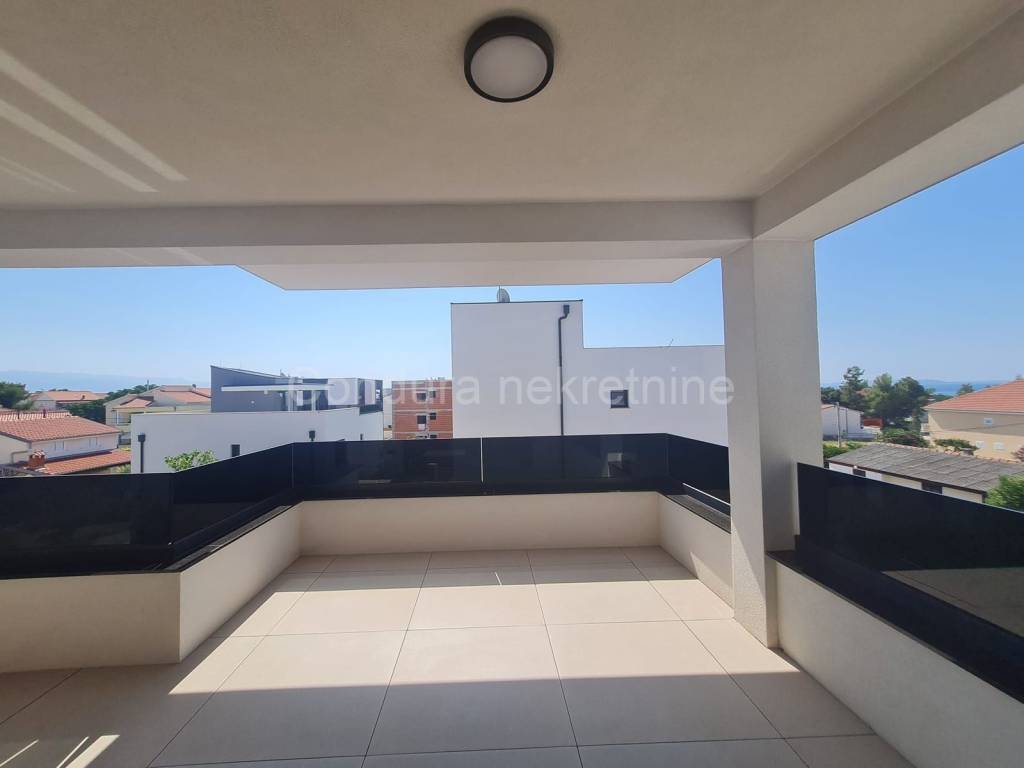 Apartman na moru, Prodaja, Vir, Vir