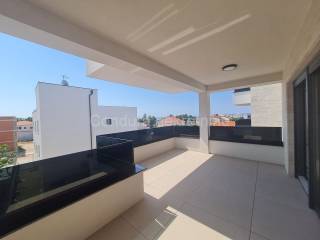 Apartman na moru, Prodaja, Vir, Vir