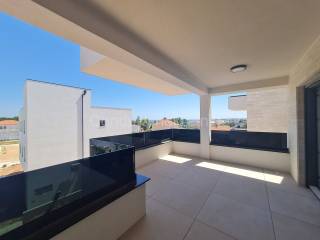 Apartman na moru, Prodaja, Vir, Vir