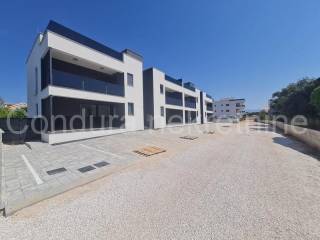 Apartman na moru, Prodaja, Vir, Vir