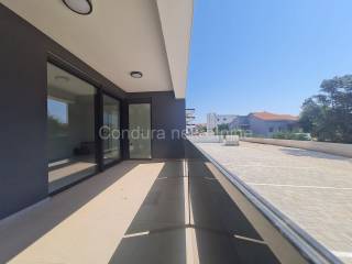 Apartman na moru, Prodaja, Vir, Vir