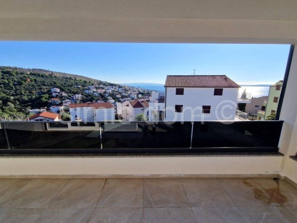 Apartman na moru, Prodaja, Okrug, Okrug Gornji