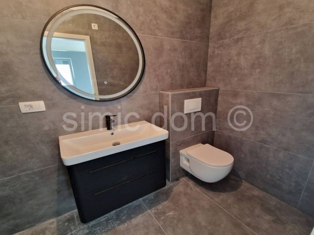 Apartman na moru, Prodaja, Okrug, Okrug Gornji