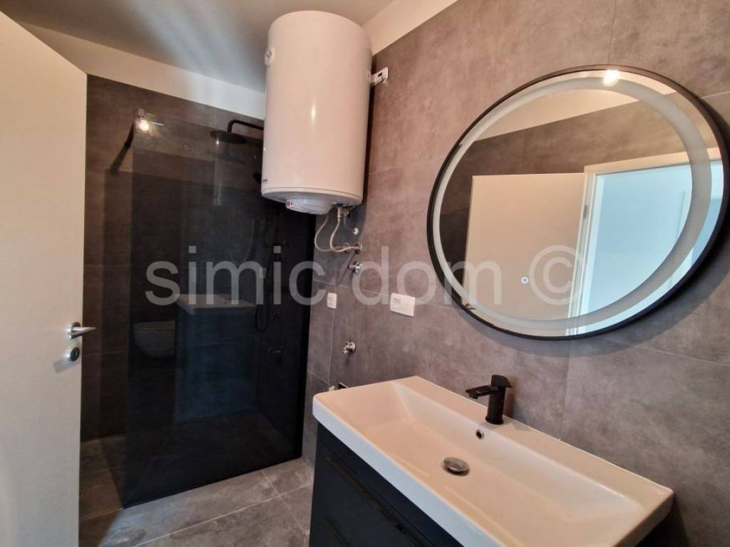 Apartman na moru, Prodaja, Okrug, Okrug Gornji
