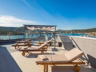 Sun deck on the roof