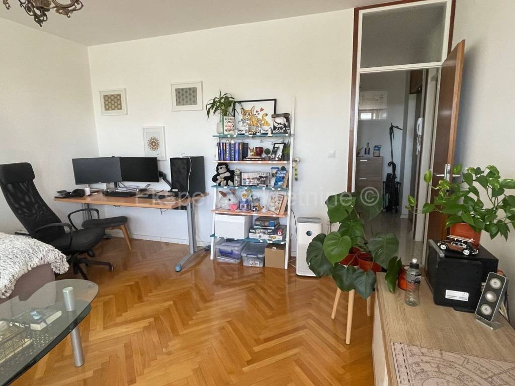 Stan u zgradi, Prodaja, Split, Split
