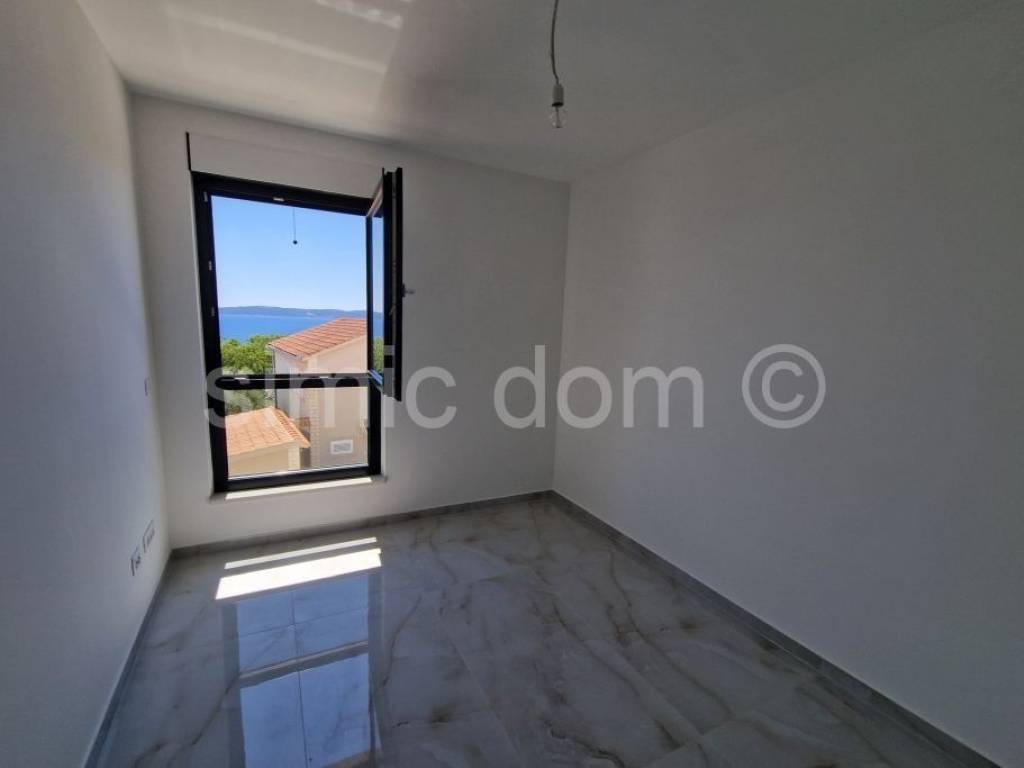 Apartman na moru, Prodaja, Okrug, Okrug Gornji
