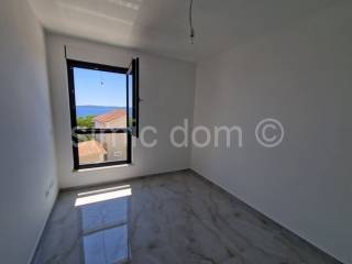 Apartman na moru, Prodaja, Okrug, Okrug Gornji
