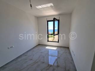 Apartman na moru, Prodaja, Okrug, Okrug Gornji