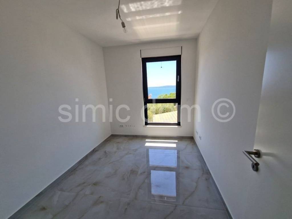 Apartman na moru, Prodaja, Okrug, Okrug Gornji