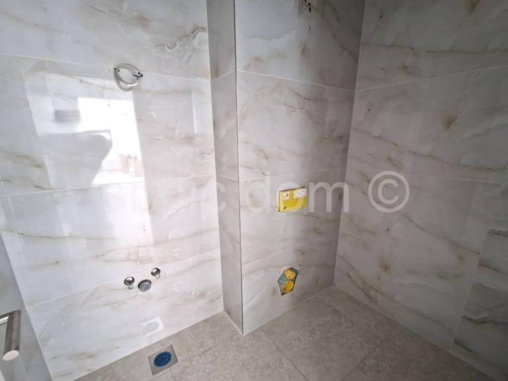 Apartman na moru, Prodaja, Okrug, Okrug Gornji