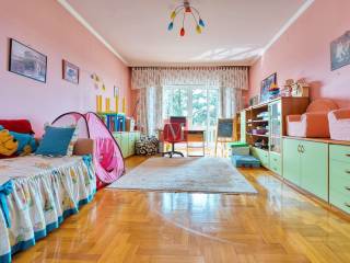Vila, Prodaja, Zagreb, Sesvete