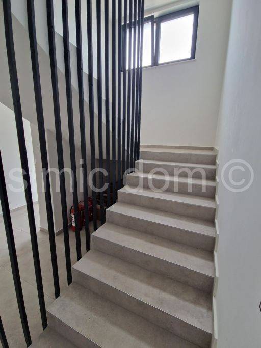 Apartman na moru, Prodaja, Murter, Murter