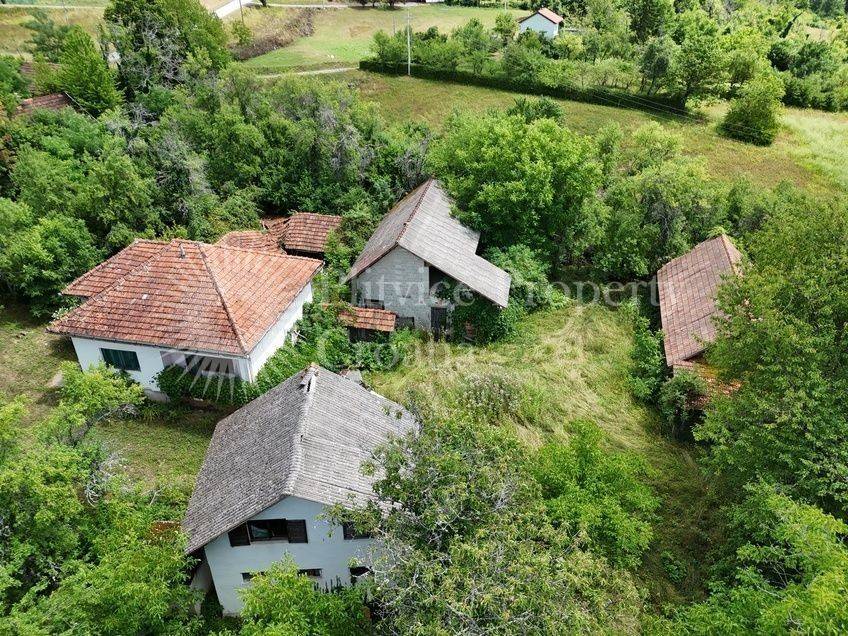 Obiteljska kuća, Prodaja, Slunj, Veljun