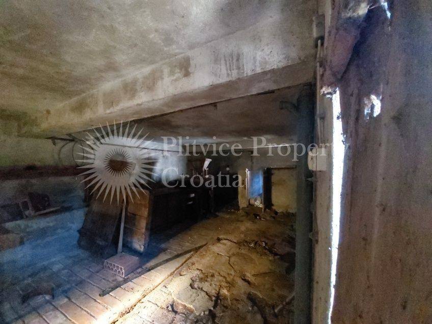 Obiteljska kuća, Prodaja, Slunj, Veljun