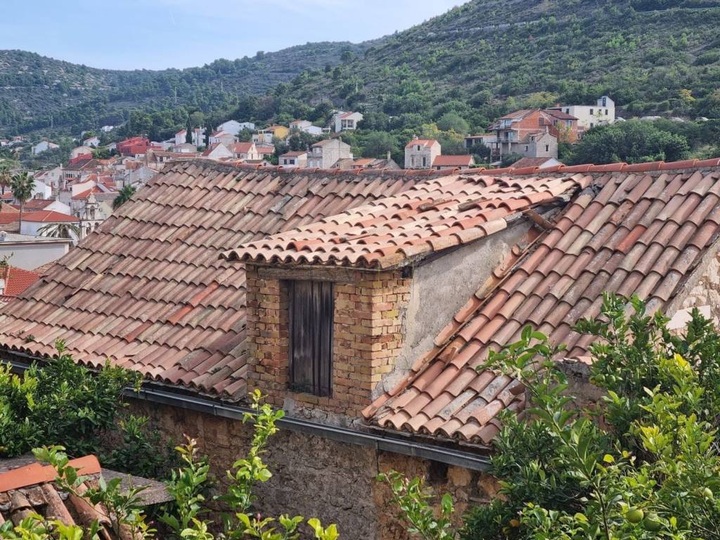 Kamena kuća, Prodaja, Vis, Vis