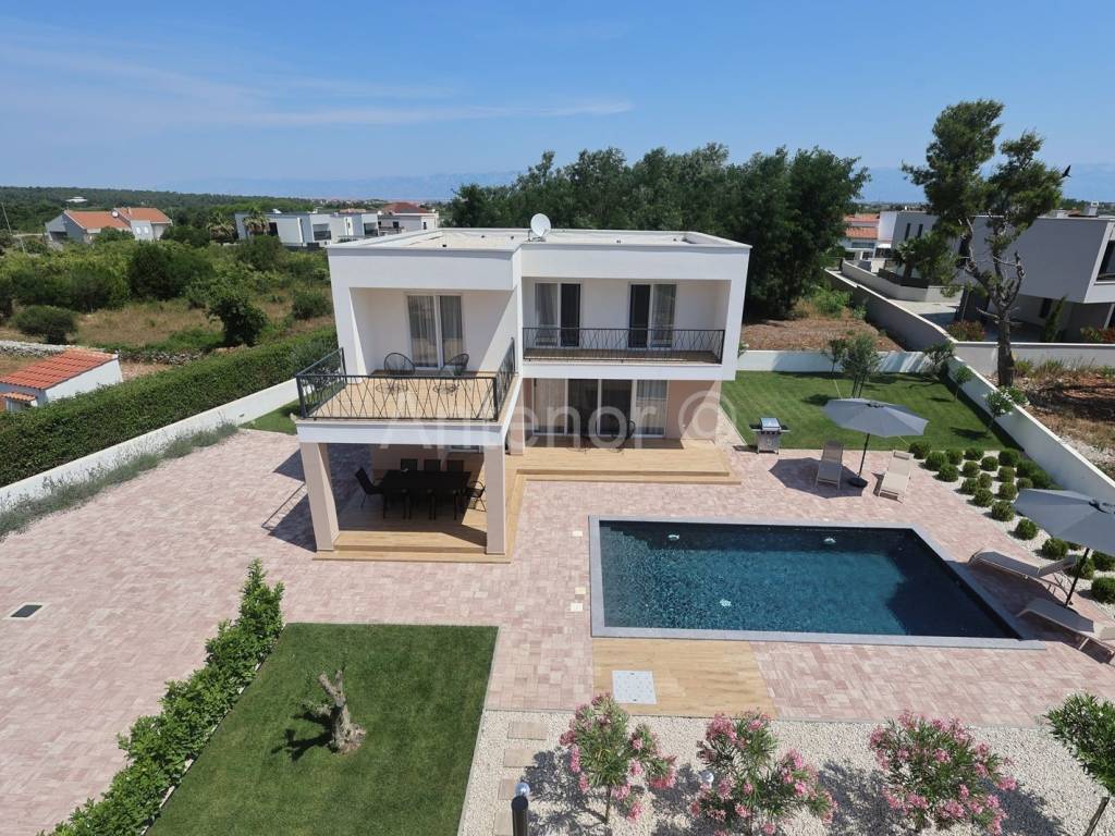 Vila, Prodaja, Nin, Zaton