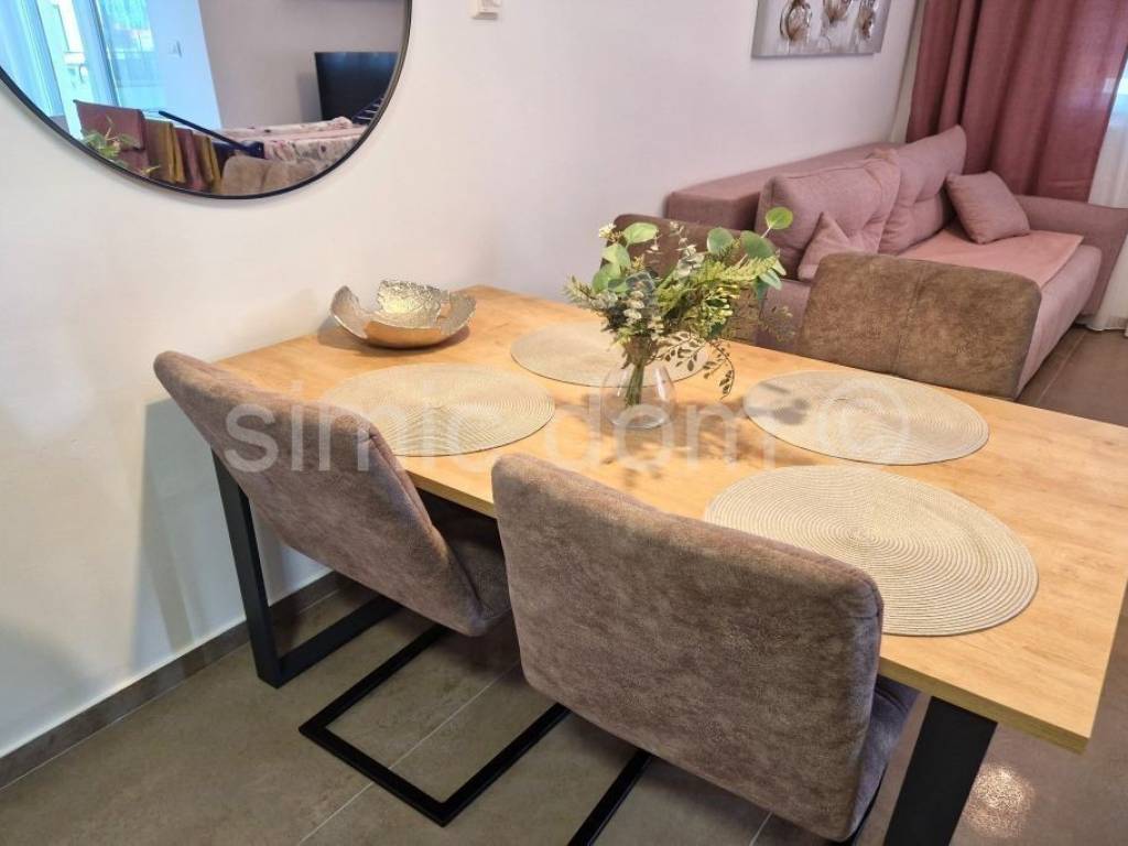 Apartman na moru, Prodaja, Okrug, Okrug Gornji