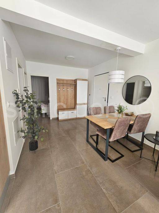 Apartman na moru, Prodaja, Okrug, Okrug Gornji