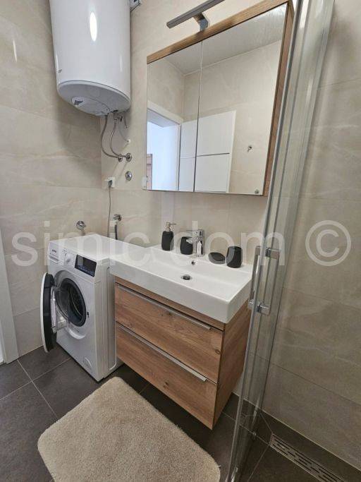 Apartman na moru, Prodaja, Okrug, Okrug Gornji