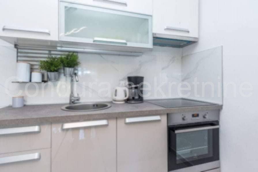 Apartman na moru, Prodaja, Vir, Vir